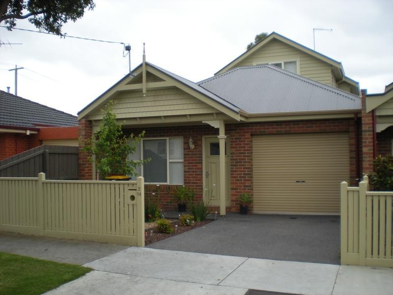 2/14 Mary Street, Hamlyn Heights VIC 3215