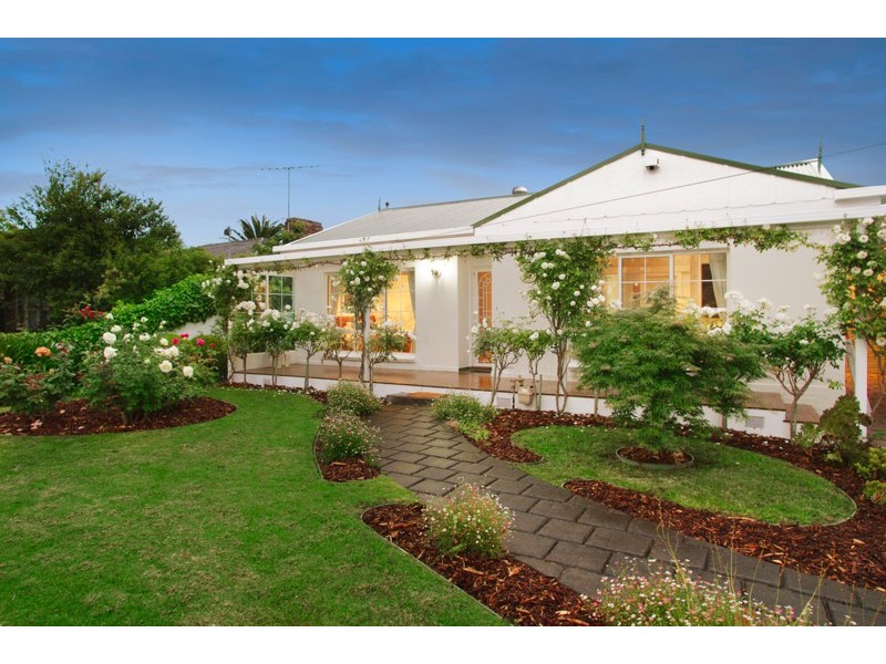 12 Chester Street, Newtown VIC 3220