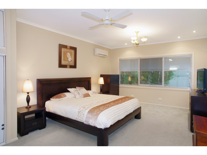 12 Chester Street, Newtown VIC 3220