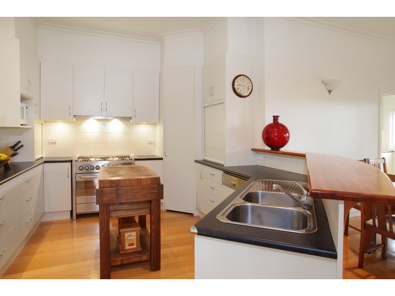 16 Ann Street, Geelong West VIC 3218