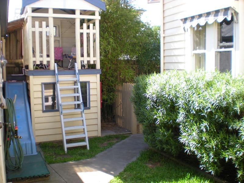 48 Bond Street, Newtown VIC 3220