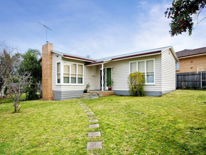 24 Bellarine Highway, Newcomb VIC 3219