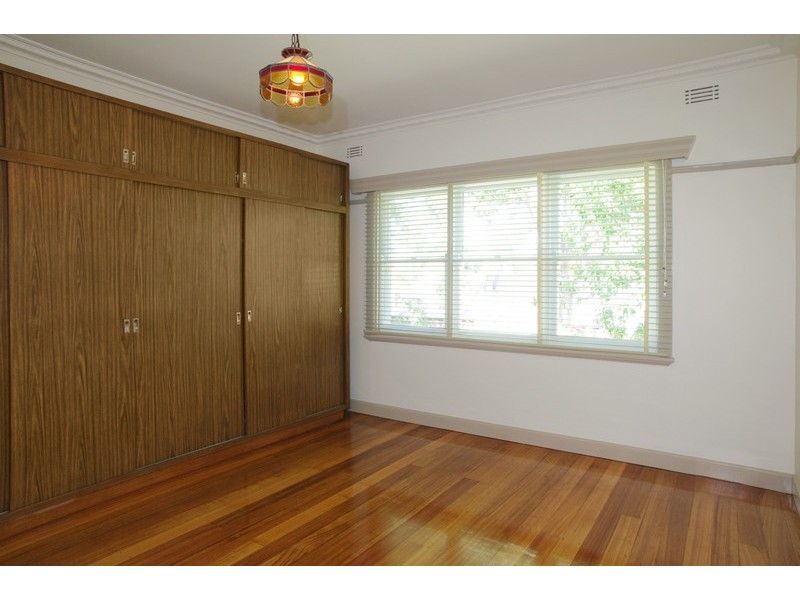 33 Vines Road, Hamlyn Heights VIC 3215