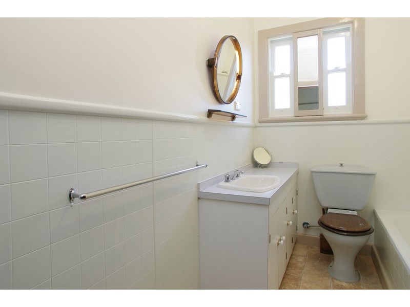 33 Vines Road, Hamlyn Heights VIC 3215