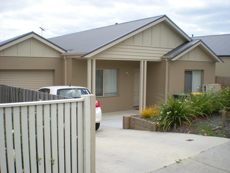 2/164 Roslyn Road, Belmont VIC 3216