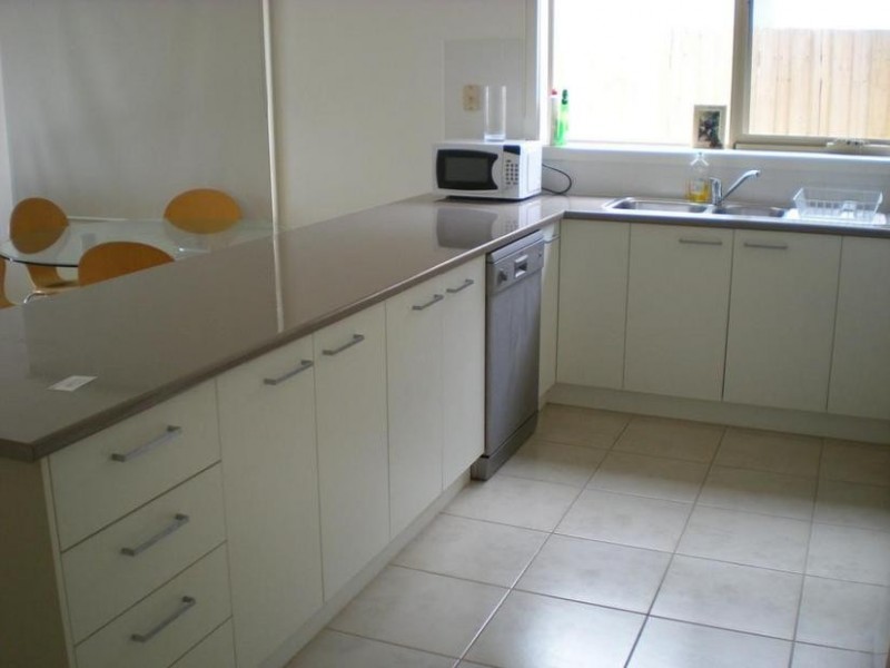 2/164 Roslyn Road, Belmont VIC 3216