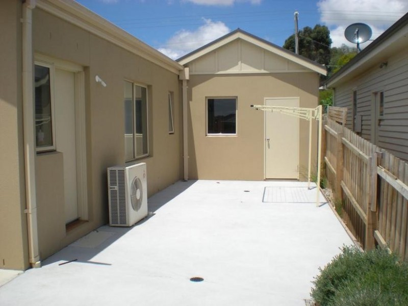 2/164 Roslyn Road, Belmont VIC 3216