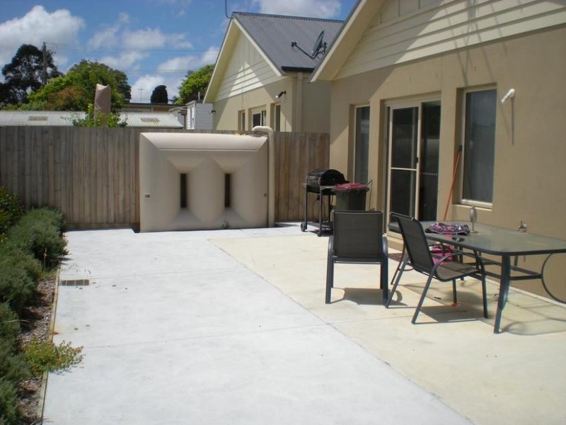 2/164 Roslyn Road, Belmont VIC 3216