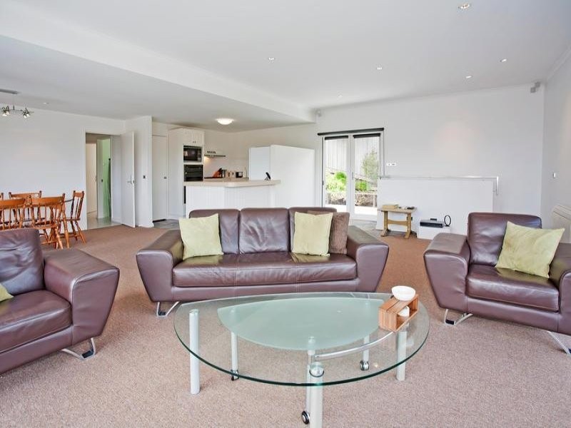 13 Louis Court, Newtown VIC 3220