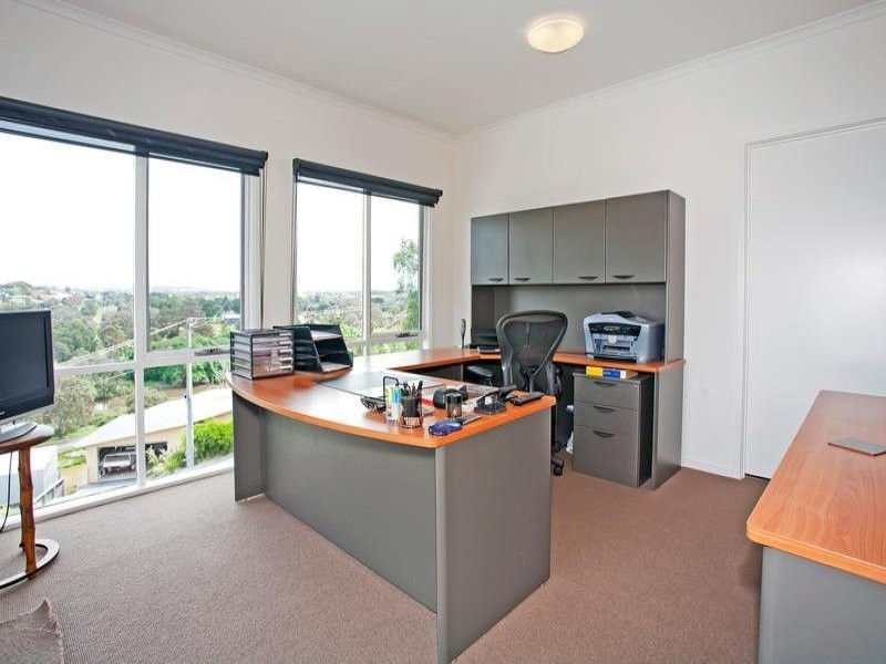 13 Louis Court, Newtown VIC 3220