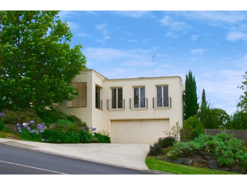 10 Whyte Court, Newtown VIC 3220