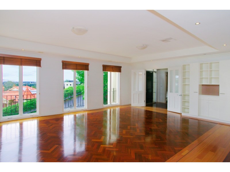 10 Whyte Court, Newtown VIC 3220