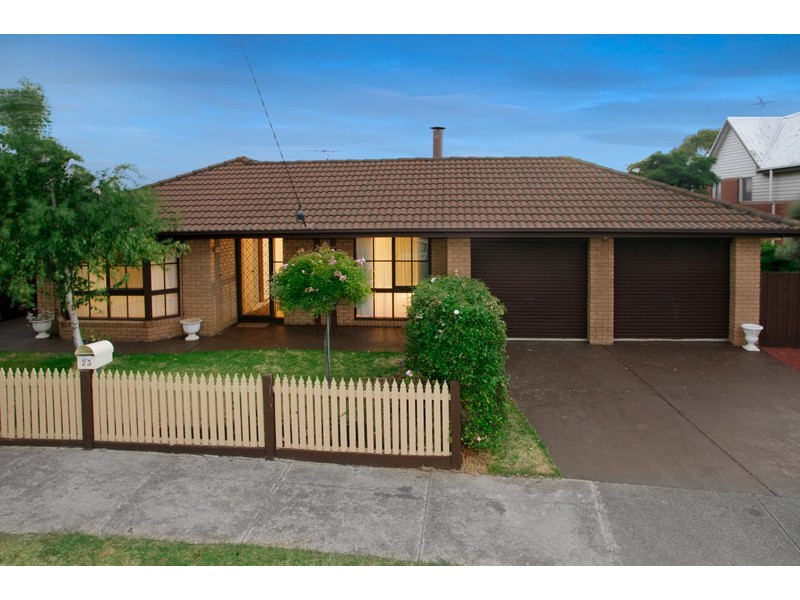23 Hazelwood Crescent, Leopold VIC 3224