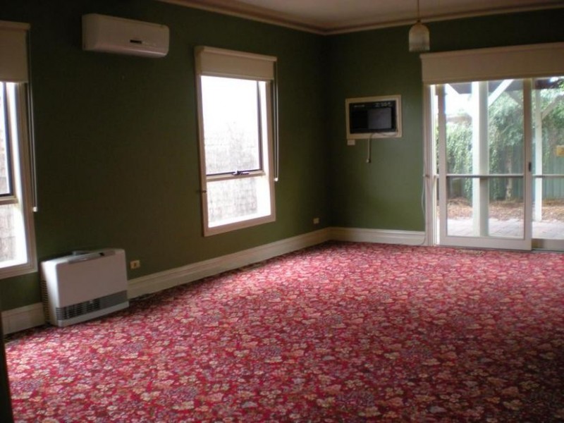 398 Pakington Street, Newtown VIC 3220