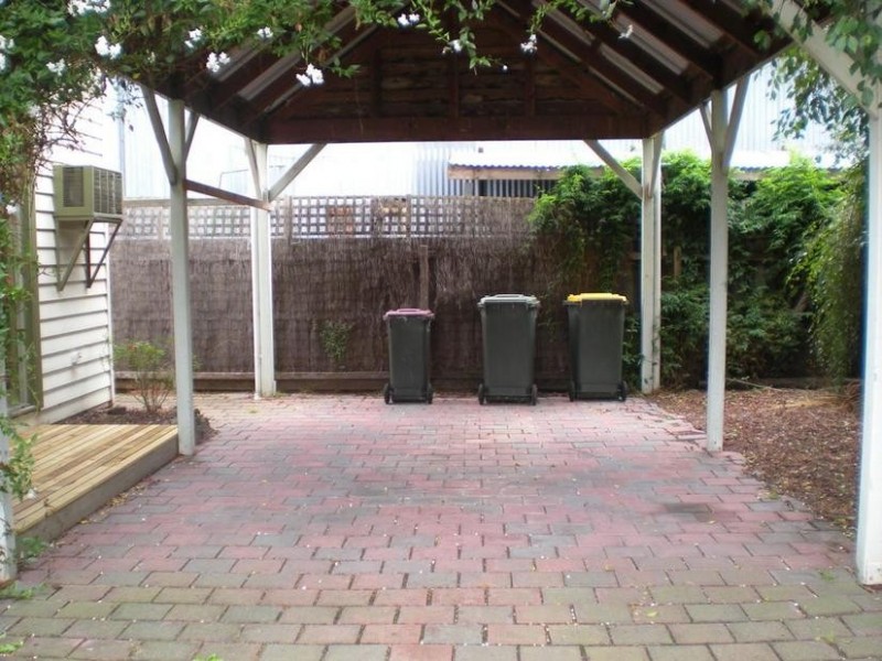 398 Pakington Street, Newtown VIC 3220