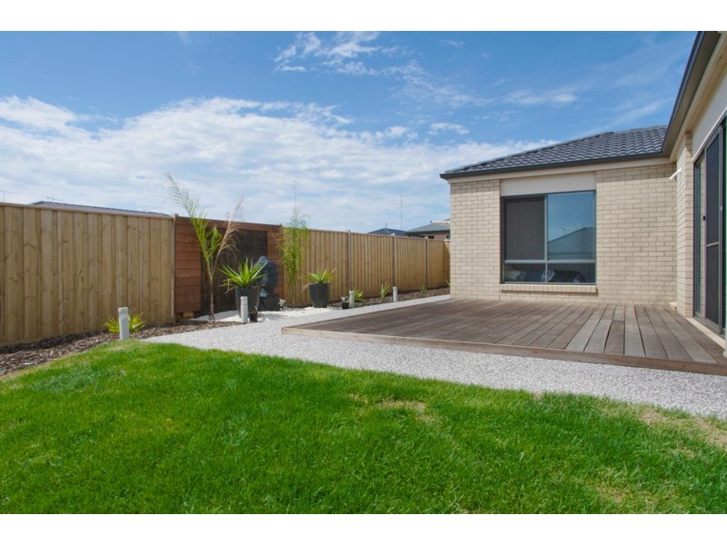 23 Shoaling Drive, Leopold VIC 3224
