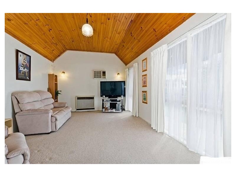 5 Bettsons Court, Whittington VIC 3219