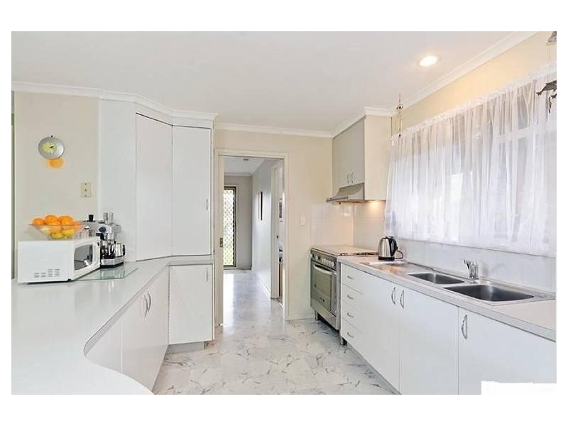 5 Bettsons Court, Whittington VIC 3219