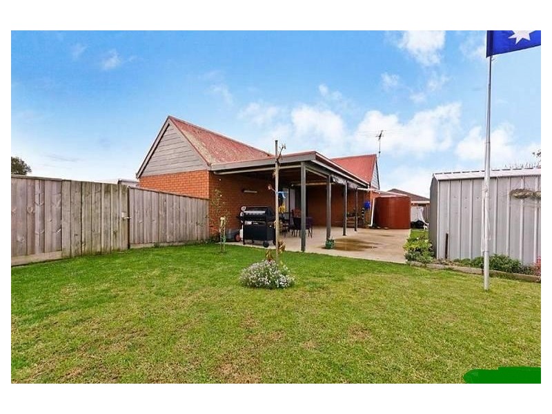 5 Bettsons Court, Whittington VIC 3219