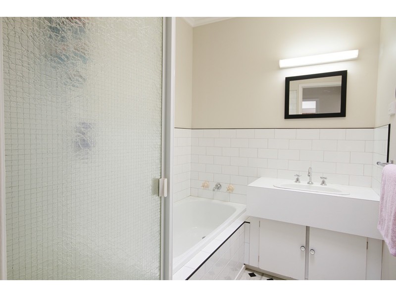 64 Villamanta Street, Geelong West VIC 3218