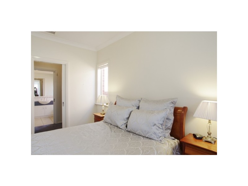 81 McCurdy Rd, Newtown VIC 3220