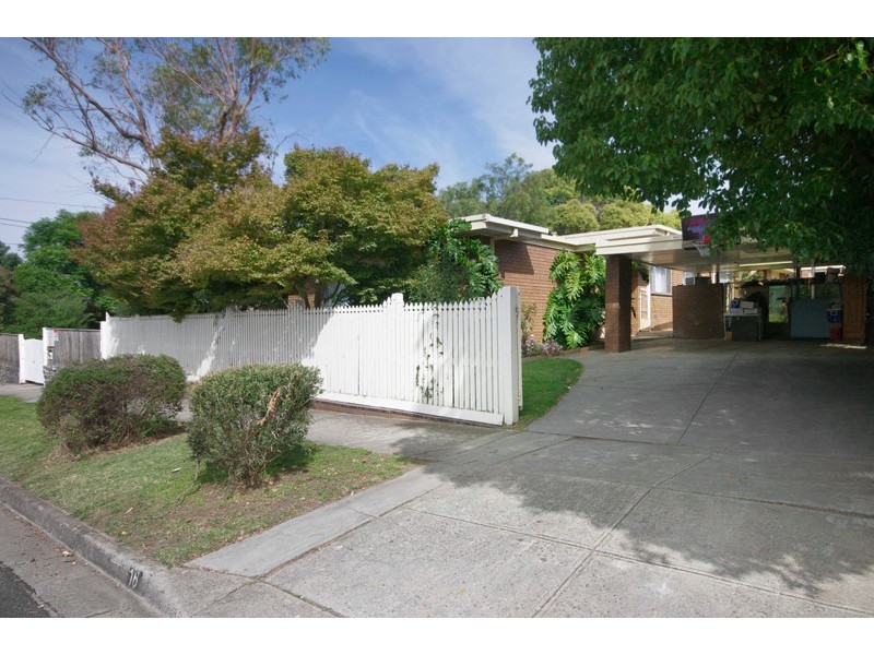 16 South Valley Road, Highton VIC 3216