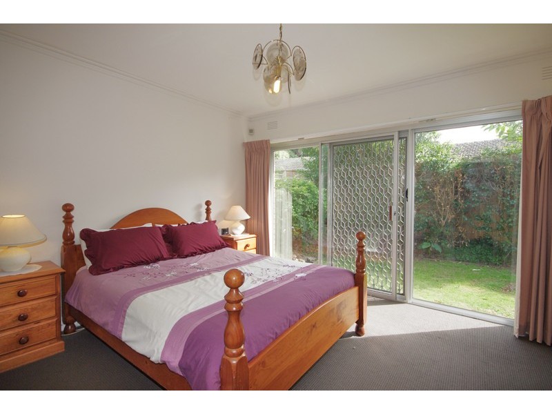 16 South Valley Road, Highton VIC 3216