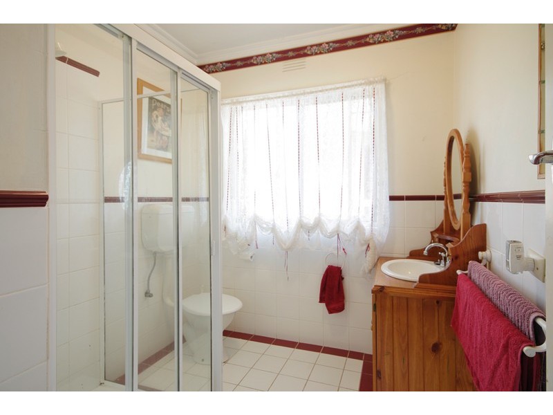 16 South Valley Road, Highton VIC 3216