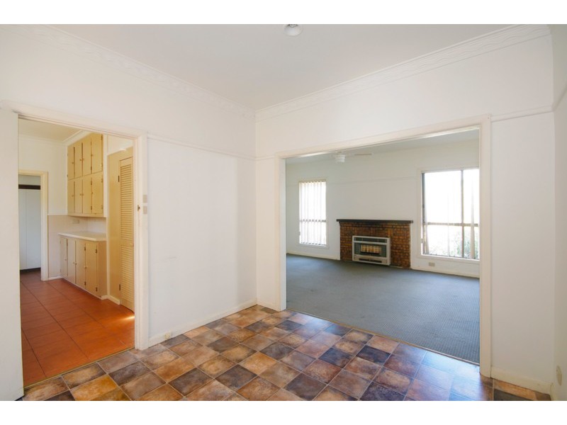 13 Hinchcliff Crescent, Newcomb VIC 3219