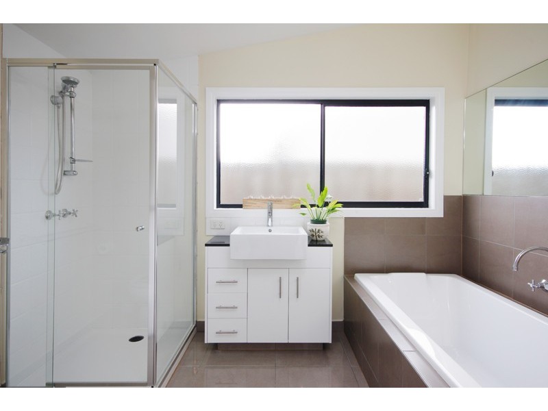 22 Lancaster Avenue, Newcomb VIC 3219