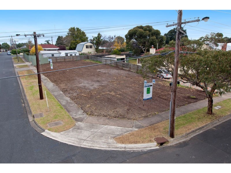 15 Lily Street, Hamlyn Heights VIC 3215