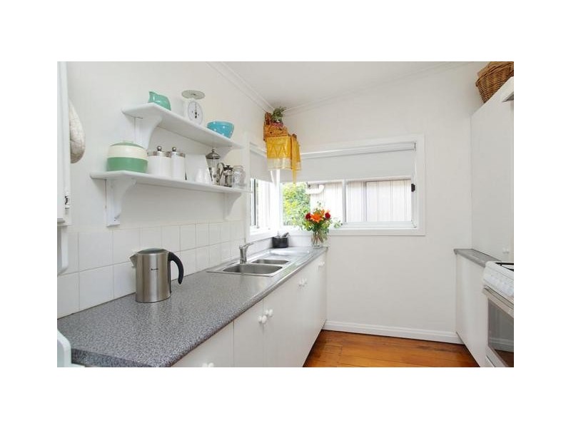 12 Saffron Street, Newtown VIC 3220