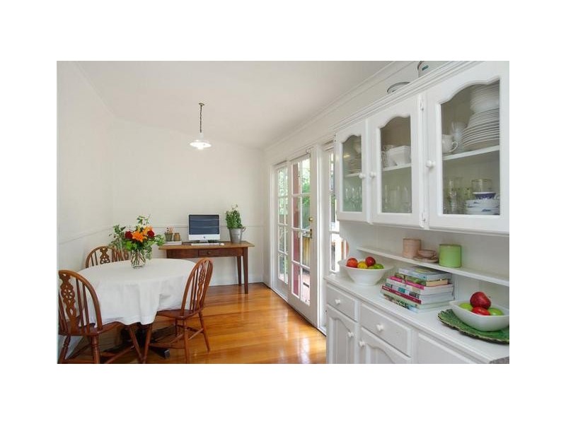 12 Saffron Street, Newtown VIC 3220