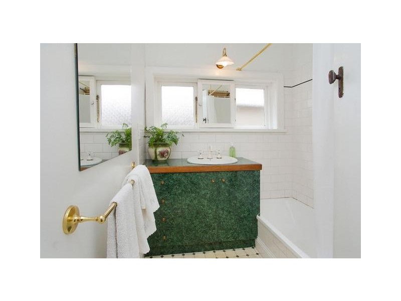 12 Saffron Street, Newtown VIC 3220