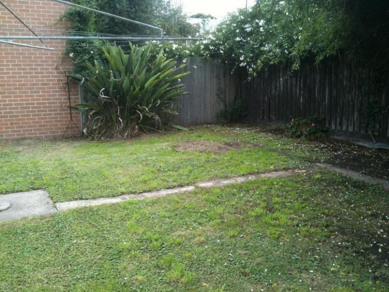 4 Saffron Street, Newtown VIC 3220