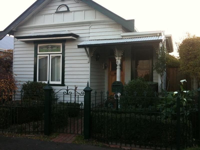 6 Austin Terrace, Newtown VIC 3220