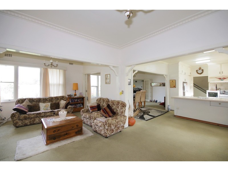 84 Prospect Road, Newtown VIC 3220