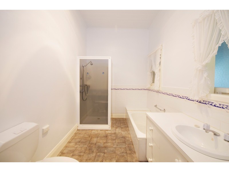 2 Craddock Street, North Geelong VIC 3215