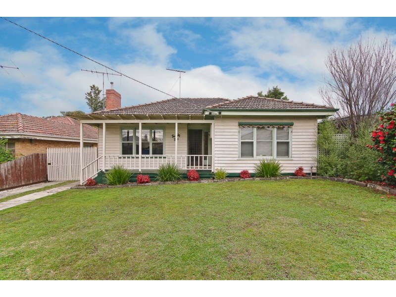 25 Langibanool Avenue, Hamlyn Heights VIC 3215