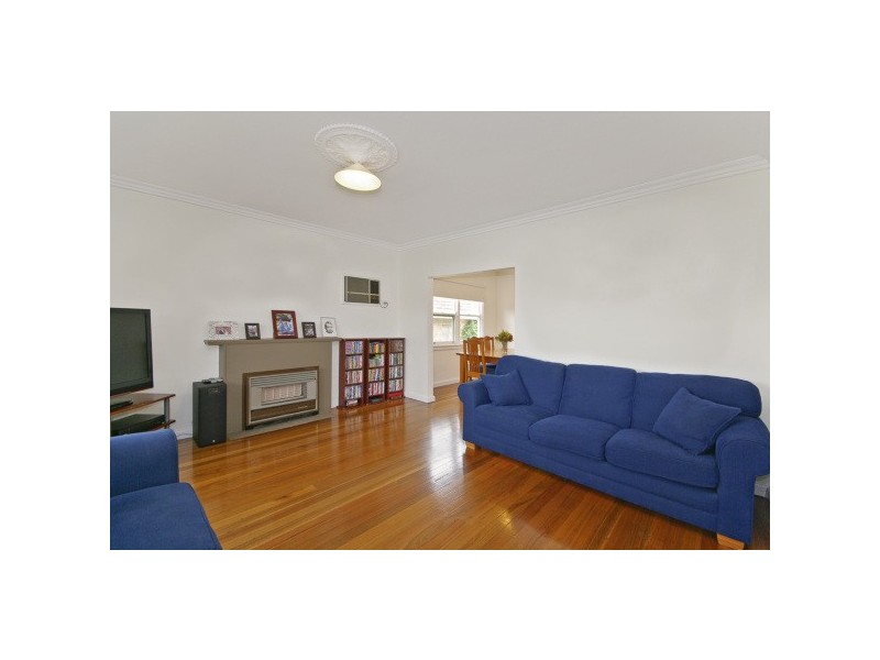 25 Langibanool Avenue, Hamlyn Heights VIC 3215