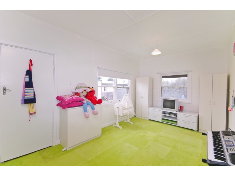 25 Langibanool Avenue, Hamlyn Heights VIC 3215