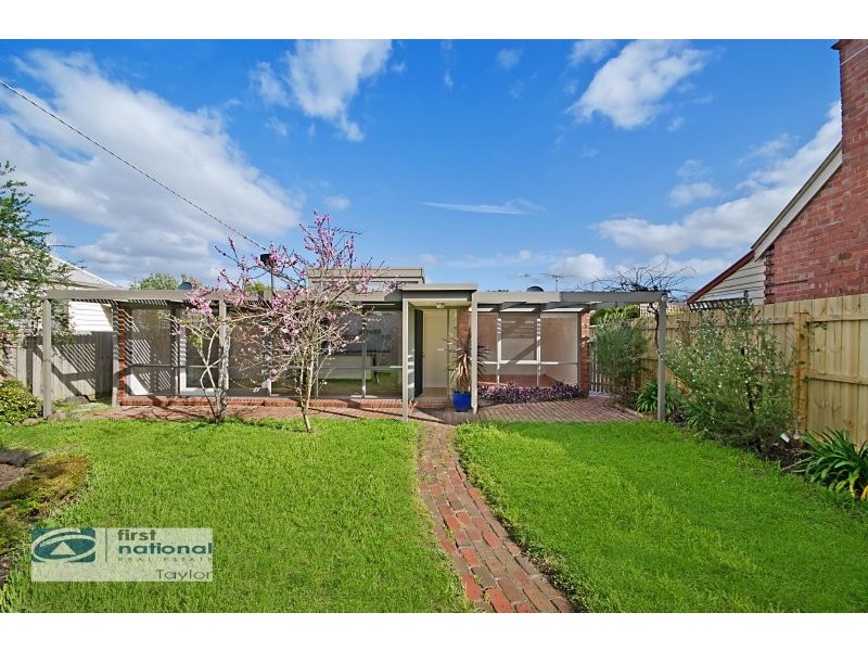 31 Sharp Street, Newtown VIC 3220