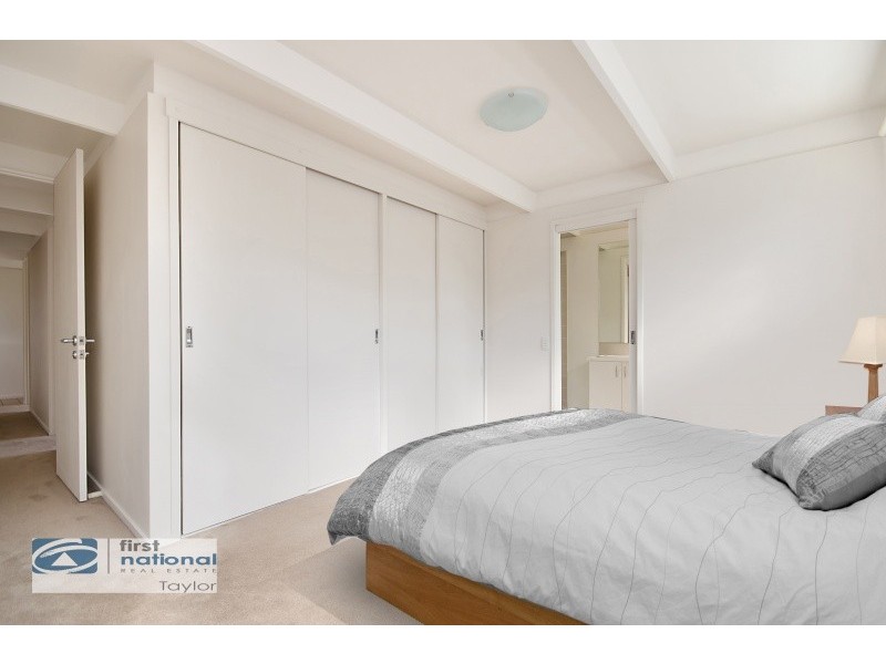 31 Sharp Street, Newtown VIC 3220