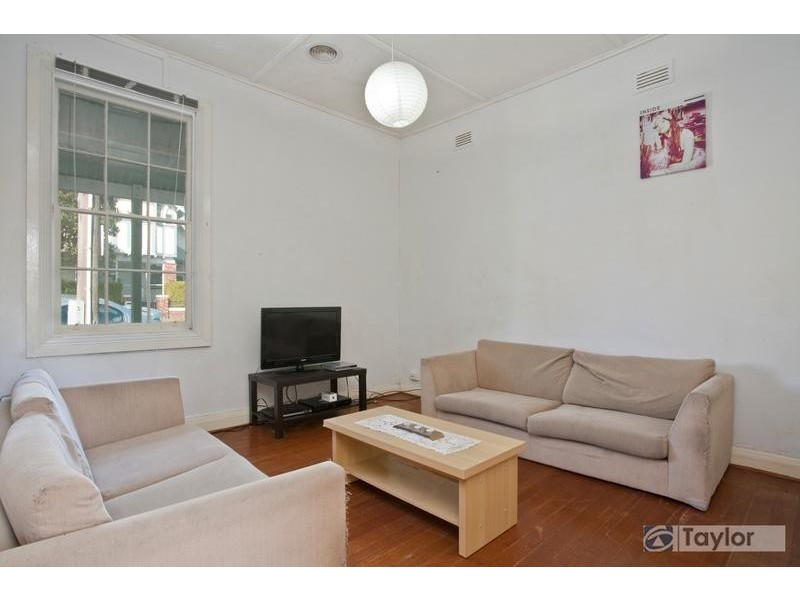 8 Villamanta Street, Geelong West VIC 3218