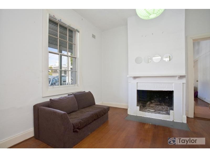 8 Villamanta Street, Geelong West VIC 3218