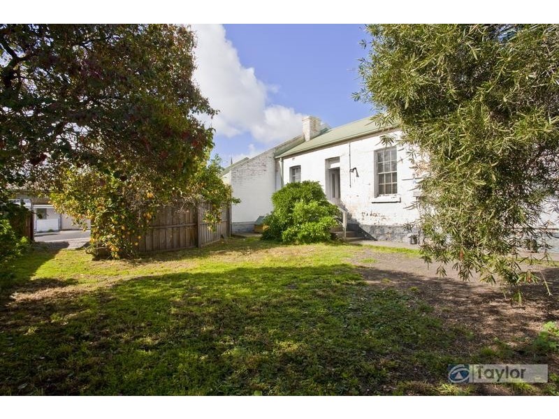 8 Villamanta Street, Geelong West VIC 3218