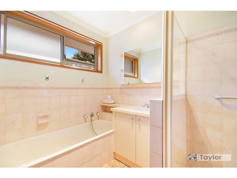 3/6a Huntingdon Street, Newtown VIC 3220