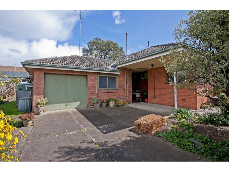 11 West Fyans Street, Newtown VIC 3220