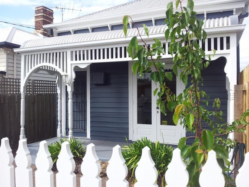 11 Clarke Street, Newtown VIC 3220