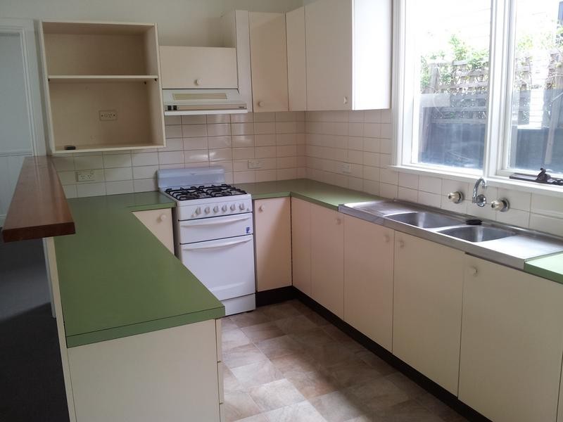 11 Clarke Street, Newtown VIC 3220